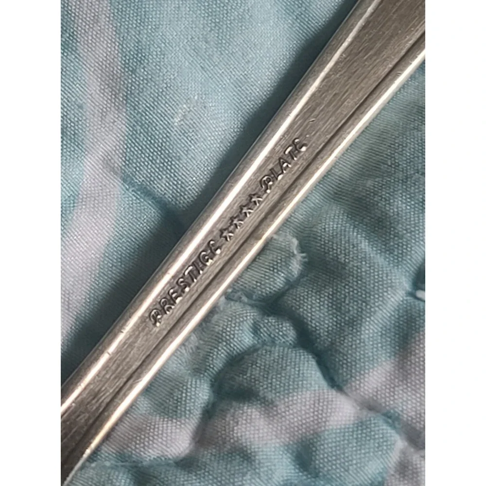 Oneida Prestige Silver Plated Tomato‎ Berry Server 1945 Pattern Flatware VTG VGC